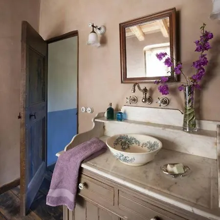 Hotel Le Hameau De Saparale 4*